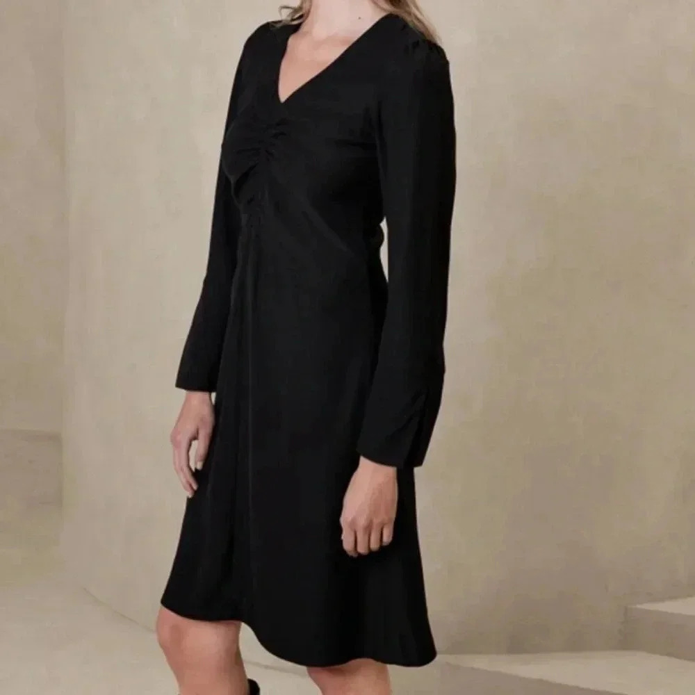 BANANA REPUBLIC Shirred Black 120$